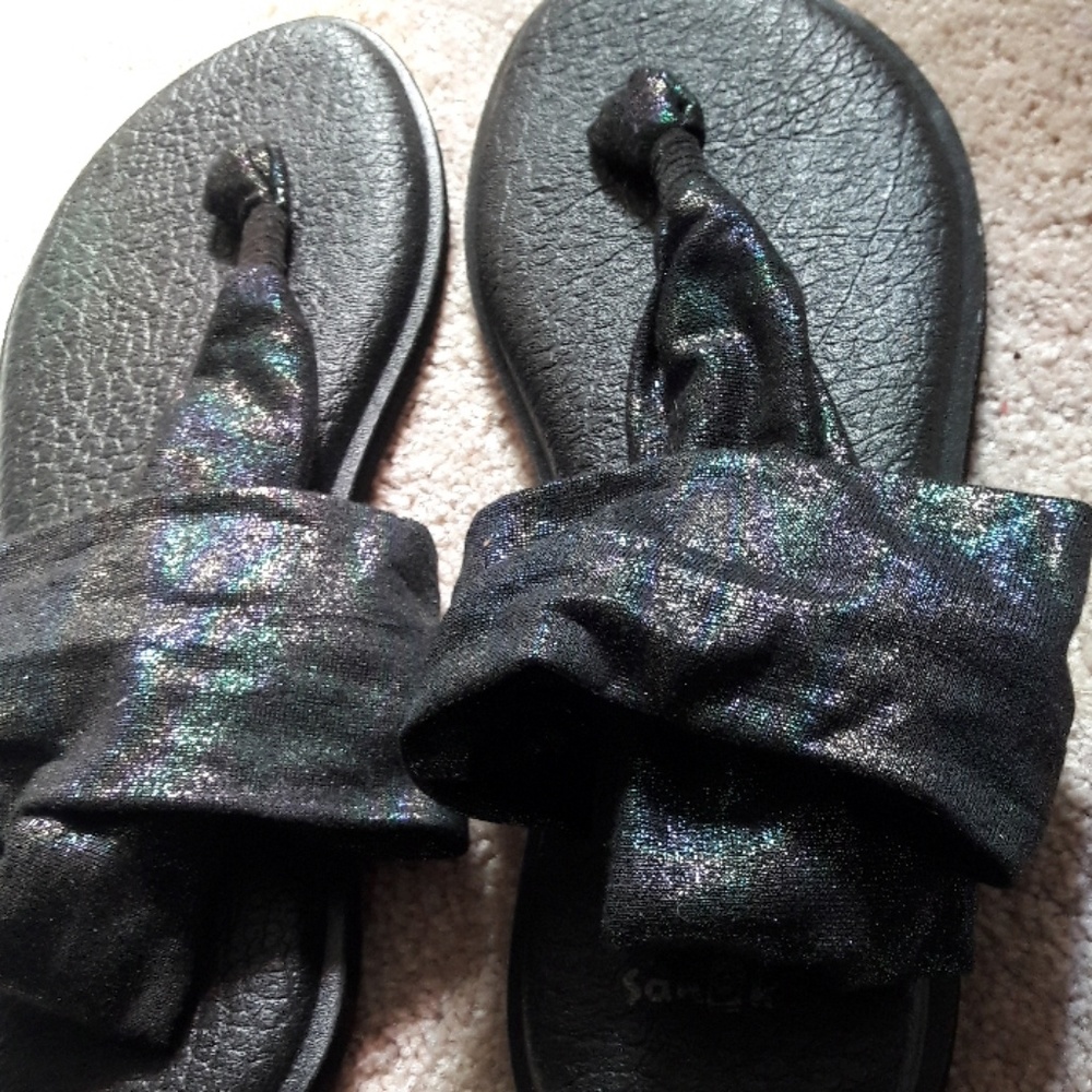 Sanuk sandals